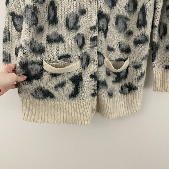 Free People Out of Africa Cardigan Sweater in Snow Leopard Size Small - Picture 5 of 6